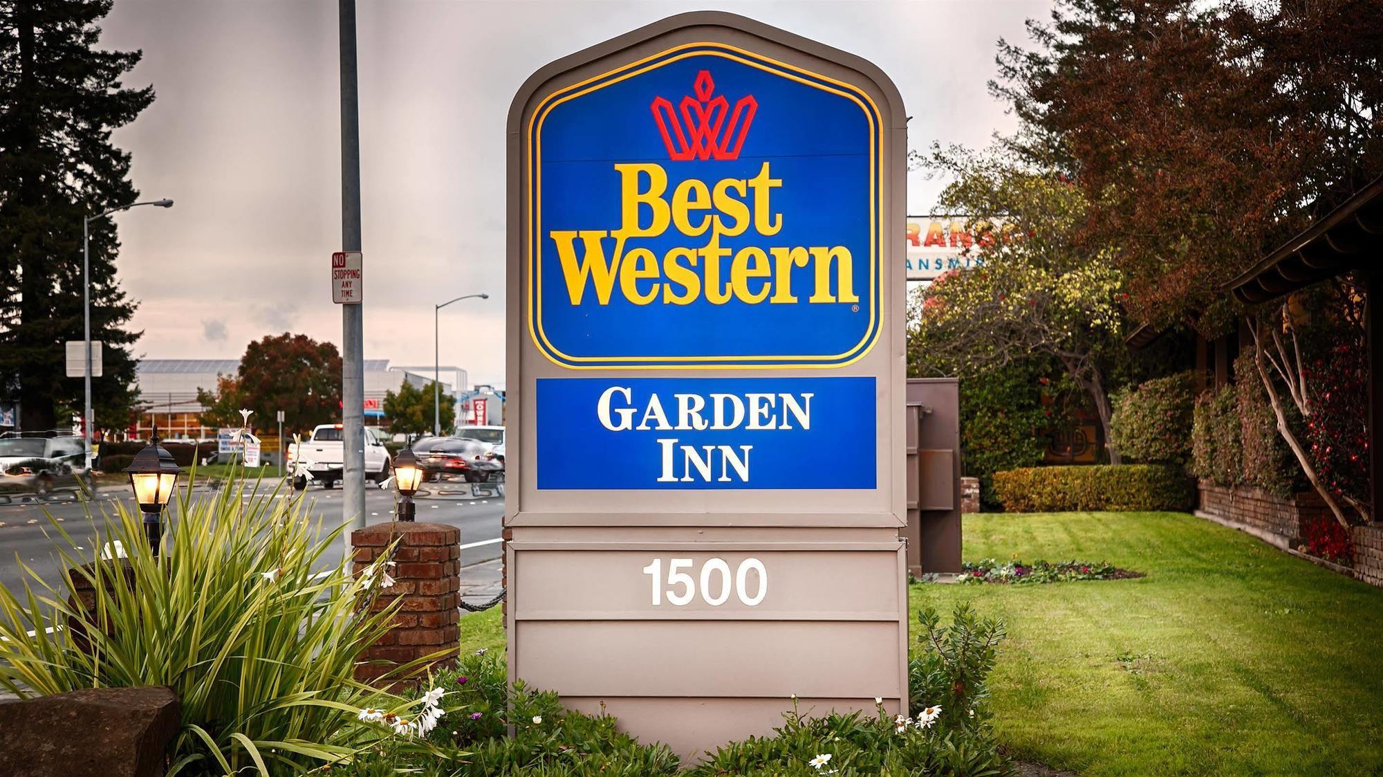 Best Western Garden Inn Santa Rosa Bagian luar foto